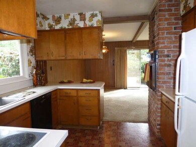 1901 Eastwood Dr SE, Olympia, WA 98501 - photo 2