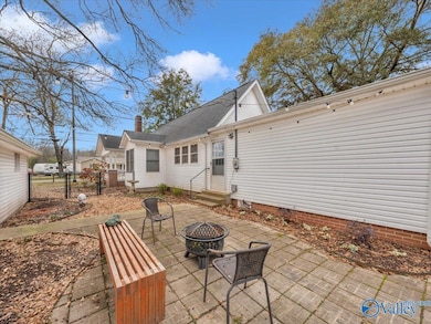 112 W Cherry St, Scottsboro, AL 35768 - photo 4