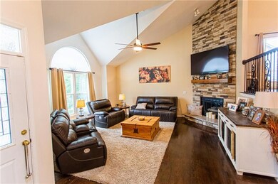 317 SW Seagull St, Lees Summit, MO 64082 - photo 5