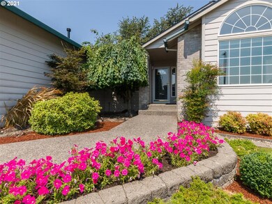 365 SW 18th St, Troutdale, OR 97060 - photo 4