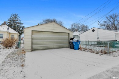 1922 3rd St, Moline, IL 61265 - photo 4