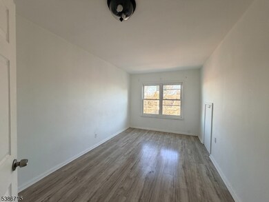 324-326 Summer Ave unit 3, Newark, NJ 07104 - photo 6