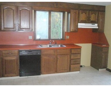 93 Motyka St unit L, Ludlow, MA 01056 - photo 5