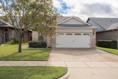 2208 Cobblestone Ct, Granbury, TX 76049 - photo 2