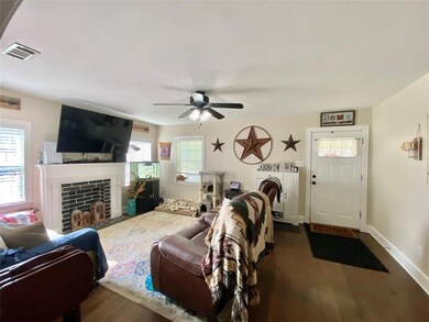 206 W Ash St, Celina, TX 75009 - photo 2