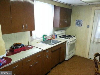 107 Amity St, Reading, PA 19601 - photo 4