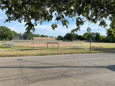 228 Thompson St, North Tonawanda, NY 14120 - photo 4