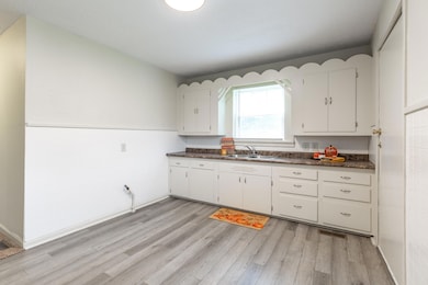 1925 W Atlantic St, Springfield, MO 65803 - photo 6