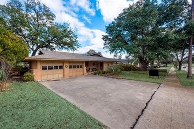 1100 Sunset Dr, Ennis, TX 75119 - photo 4