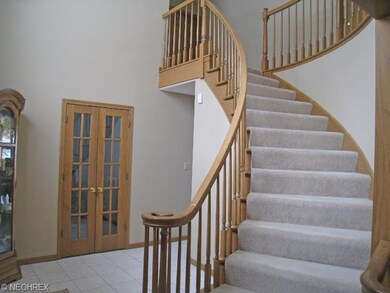 11421 Villa Grande Dr, North Royalton, OH 44133 - photo 2