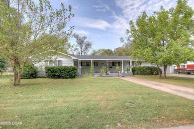 2205 Lincoln Ave, Baxter Springs, KS 66713 - photo 3