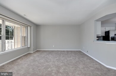 207 Oliphant Ln unit 207, Mount Laurel, NJ 08054 - photo 5