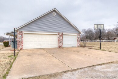 attached side entry 3 car garage. no more playing