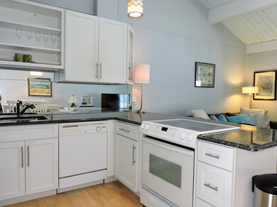 93 Falmouth Heights Rd unit 4, Falmouth, MA 02540 - photo 7