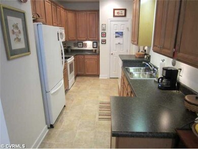 Kitchen - The Wonderful Kitchen Boasts Attractive 