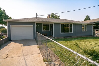 1214 N Baker Ave, East Wenatchee, WA 98802 - photo 2