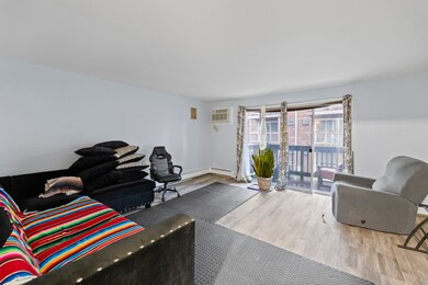 14800 Kilpatrick Ave unit 306, Midlothian, IL 60445 - photo 3