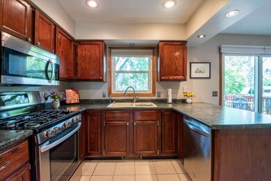 695 Cledel St, Oregon, WI 53575 - photo 5