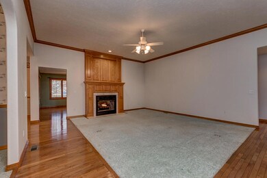 702 W Osage-8