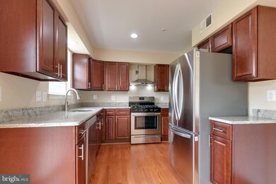 813 Reedworth Ct, Capitol Heights, MD 20743 - photo 4