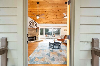 Spectacular views from the moment you enter!