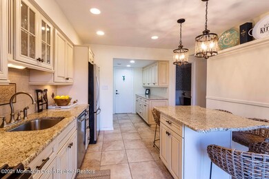 46CotswoldCir-77