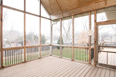 3930 Red Cedar Dr NE unit B, Cedar Rapids, IA 52402 - photo 2