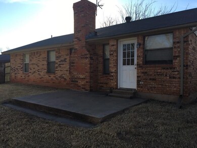 916 David Rd, Moore, OK 73160 - photo 2