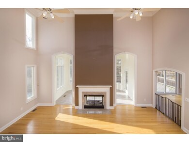 305 Lyon Cir, Doylestown, PA 18902 - photo 3