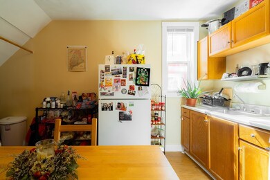 328 Beacon St unit 1R, Somerville, MA 02143 - photo 2