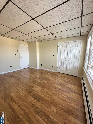 622-624 8th St unit 2L, Lyndhurst, NJ 07071 - photo 3