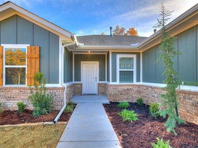 621 Stella Trail, Guthrie, OK 73044 - photo 2