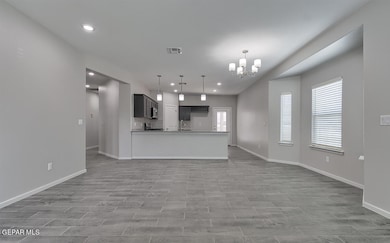 13833-Vicki Brewer-Dining-Kitchen