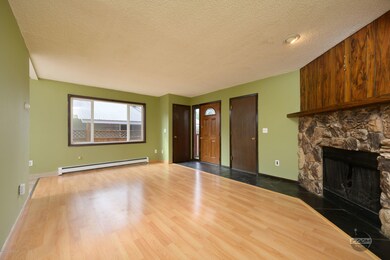 Large Wood Fireplace (Unit A)