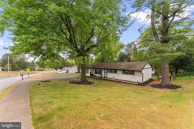 2508 Hillside Ln, Norristown, PA 19403 - photo 2