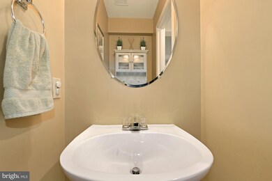 5346 Chase Lions Way, Columbia, MD 21044 - photo 5