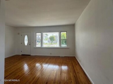 713 Florence Living Room