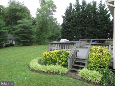 5408 Simpkins Ct, Ellicott City, MD 21043 - photo 2