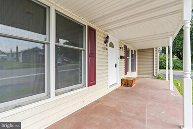 124 Frick Ave, Waynesboro, PA 17268 - photo 5