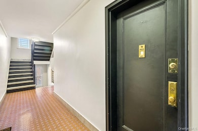 Glen Manor unit 2G, New Rochelle, NY 10805 - photo 4