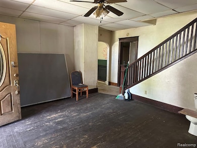 1009 Oak St, Flint, MI 48503 - photo 3