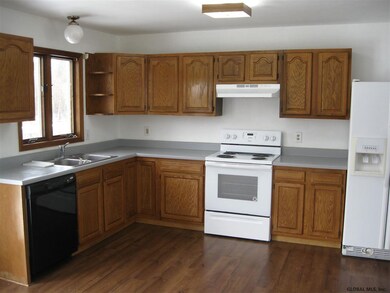 47 Briar Ave, Albany, NY 12203 - photo 5