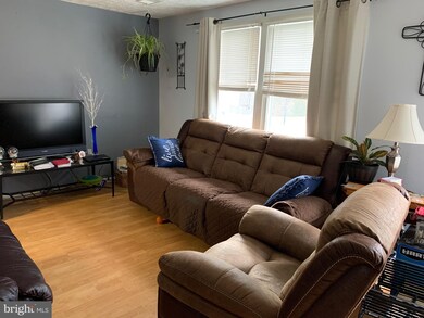 8039 Steeple Chase Ct, Springfield, VA 22153 - photo 2