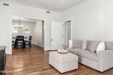 309 W Madison St (8 of 57)
