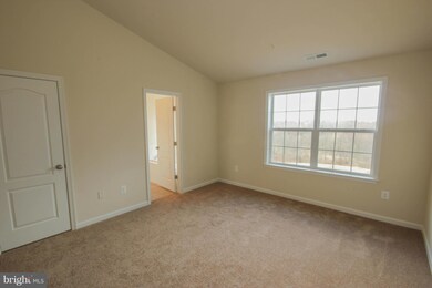 10364 Bridle Ct, Hagerstown, MD 21740 - photo 3
