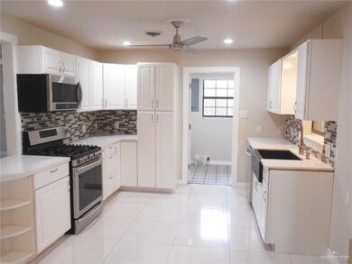 711 E 8th St, Weslaco, TX 78596 - photo 7