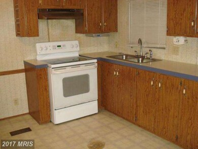 99 Melbourne Ct, Bunker Hill, WV 25413 - photo 6