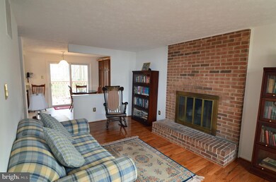 2935 Harvest Glen Ct, Herndon, VA 20171 - photo 5