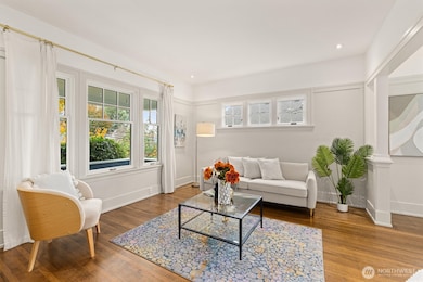 2912 3rd Ave N, Seattle, WA 98109 - photo 7