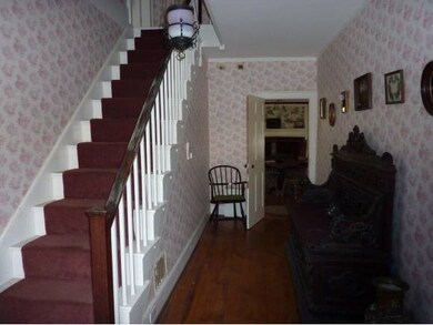 Formal Dining/Front Room